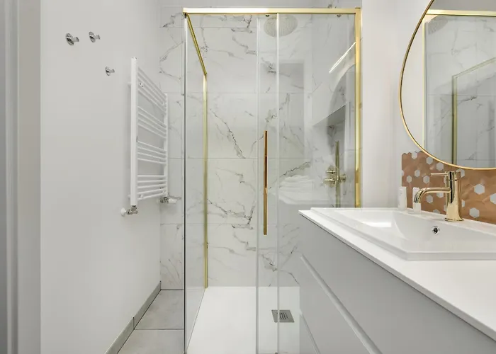 Michalczyka Stylish With Parking In The Center Of By Renters Breslau