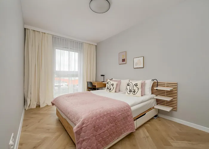 Michalczyka Stylish With Parking In The Center Of By Renters Breslau