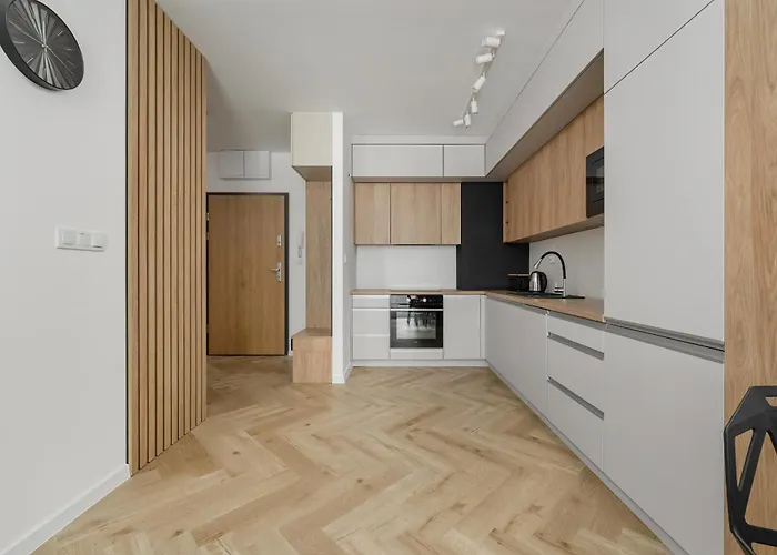 Michalczyka Stylish With Parking In The Center Of By Renters